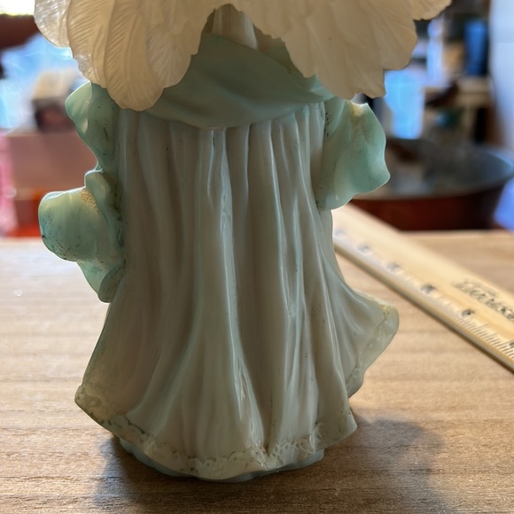 Praying Angel Resin Figurine NWOT 🙏😇 - Picture 9 of 10